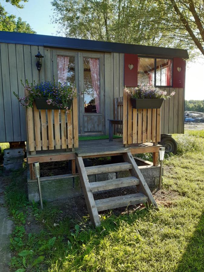Pipowagen 'Klein Hoonhorst' Putten Exterior foto